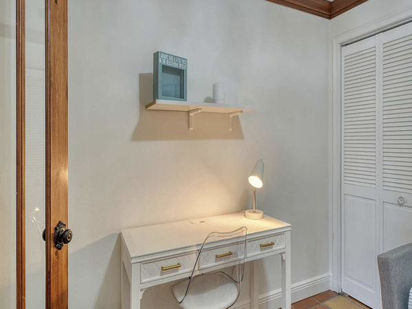 Lido Key Three Bedroom Vacation Home With Pool Walk To Beach